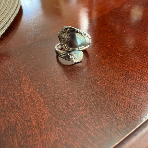 vintage Jewelry - Vintage WM.A Rogers Oneida Ltd Ring Size  6